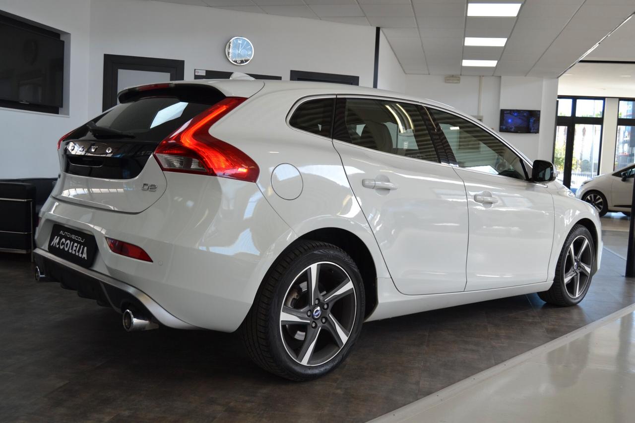 Volvo V40 D2 1.6 R-Design UniPro/Navi/Xenon/Cruse/Pelle