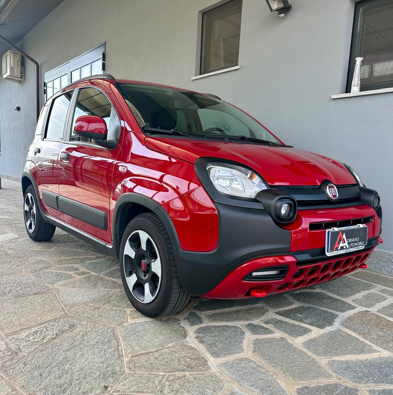 Fiat Panda Cross Panda 1.0 firefly hybrid Cross s&s 70cv 5p.ti