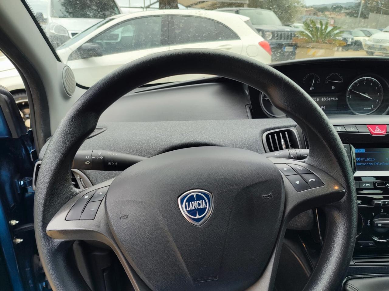 Lancia Ypsilon 1.0 FireFly 5 porte S&S Hybrid Gold