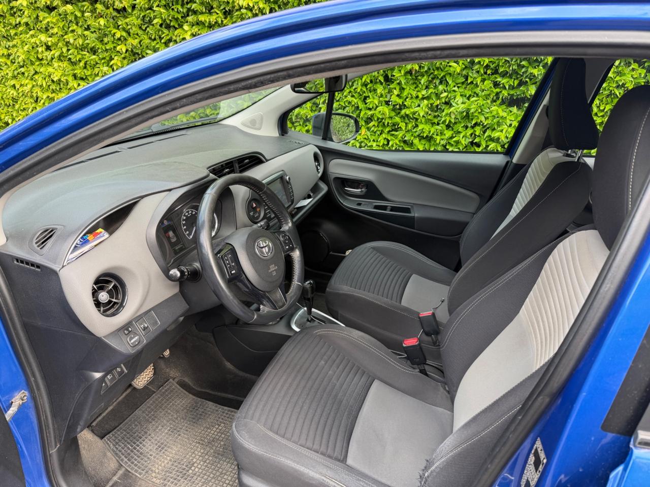 TOYOTA YARIS 1.5 BENZINA-IBRIDA AUTOMATIC EURO6B NEOPATENTATI