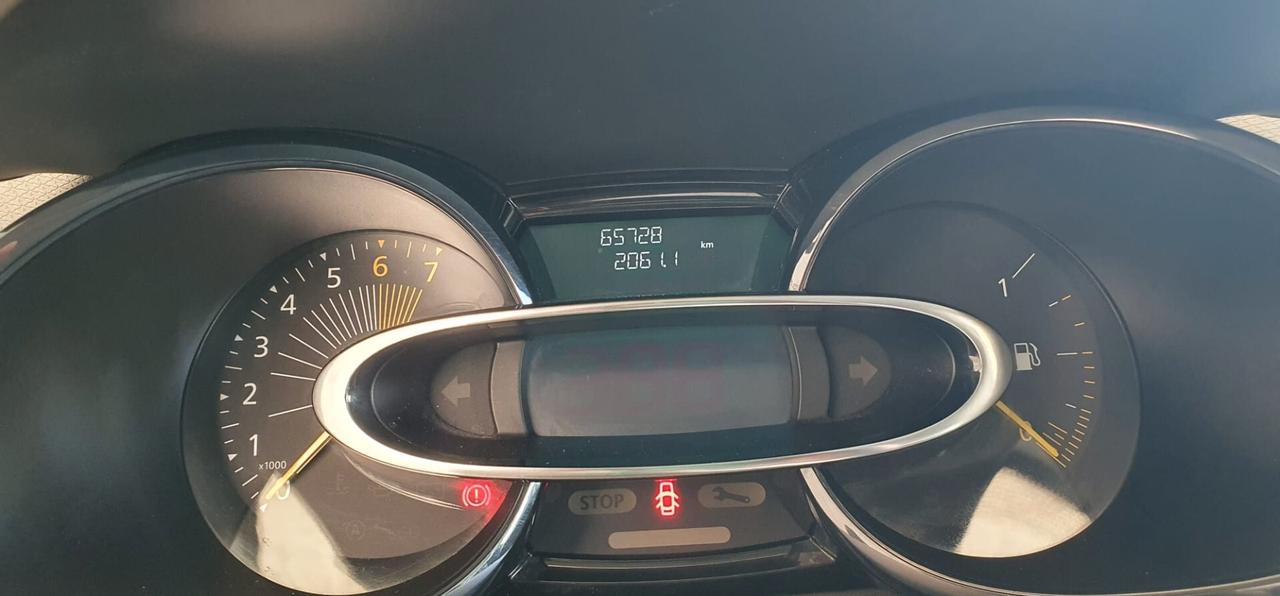 Renault Clio 1.2 Benz. - 2015 - KM. 65.000