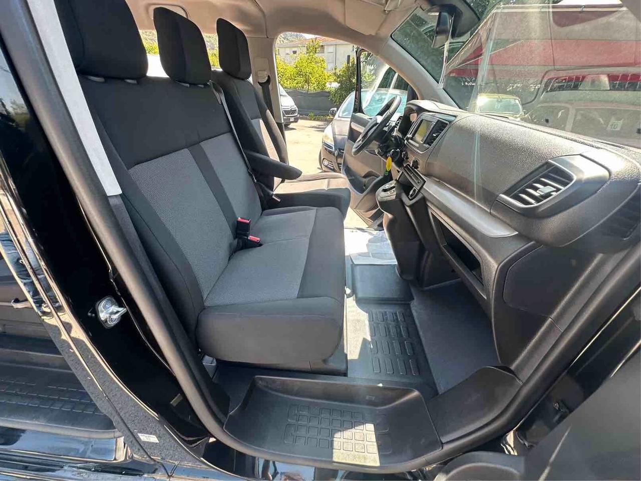 Peugeot Traveller BlueHDi 140 S&S EAT8 Standard Business