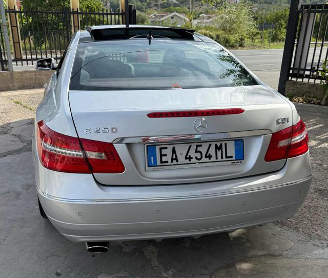 MERCEDES-BENZ E 250 CDI Coupé BlueEFFICIENCY Avantgarde
