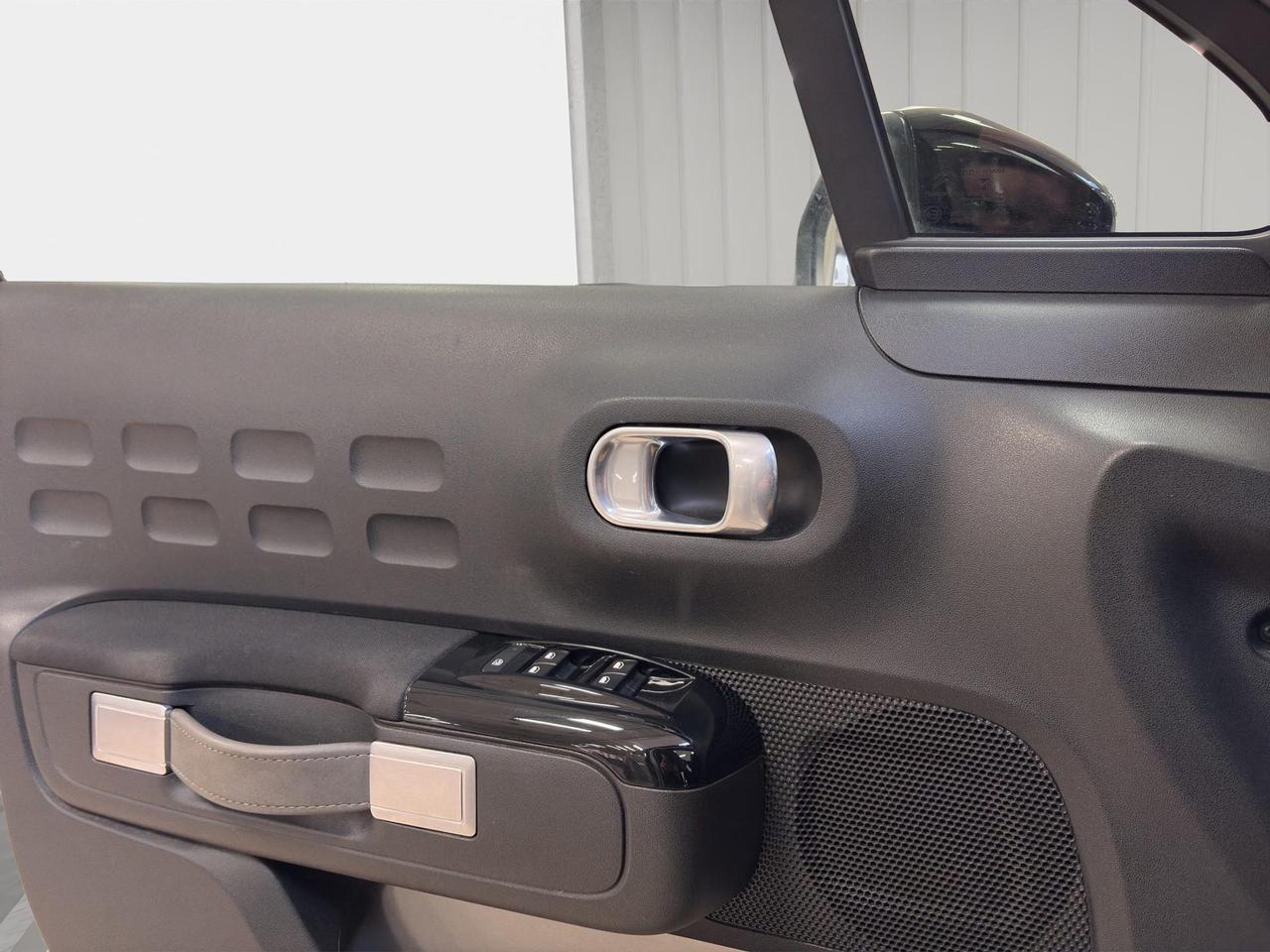 Citroen C3 1.2 puretech Shine 82cv