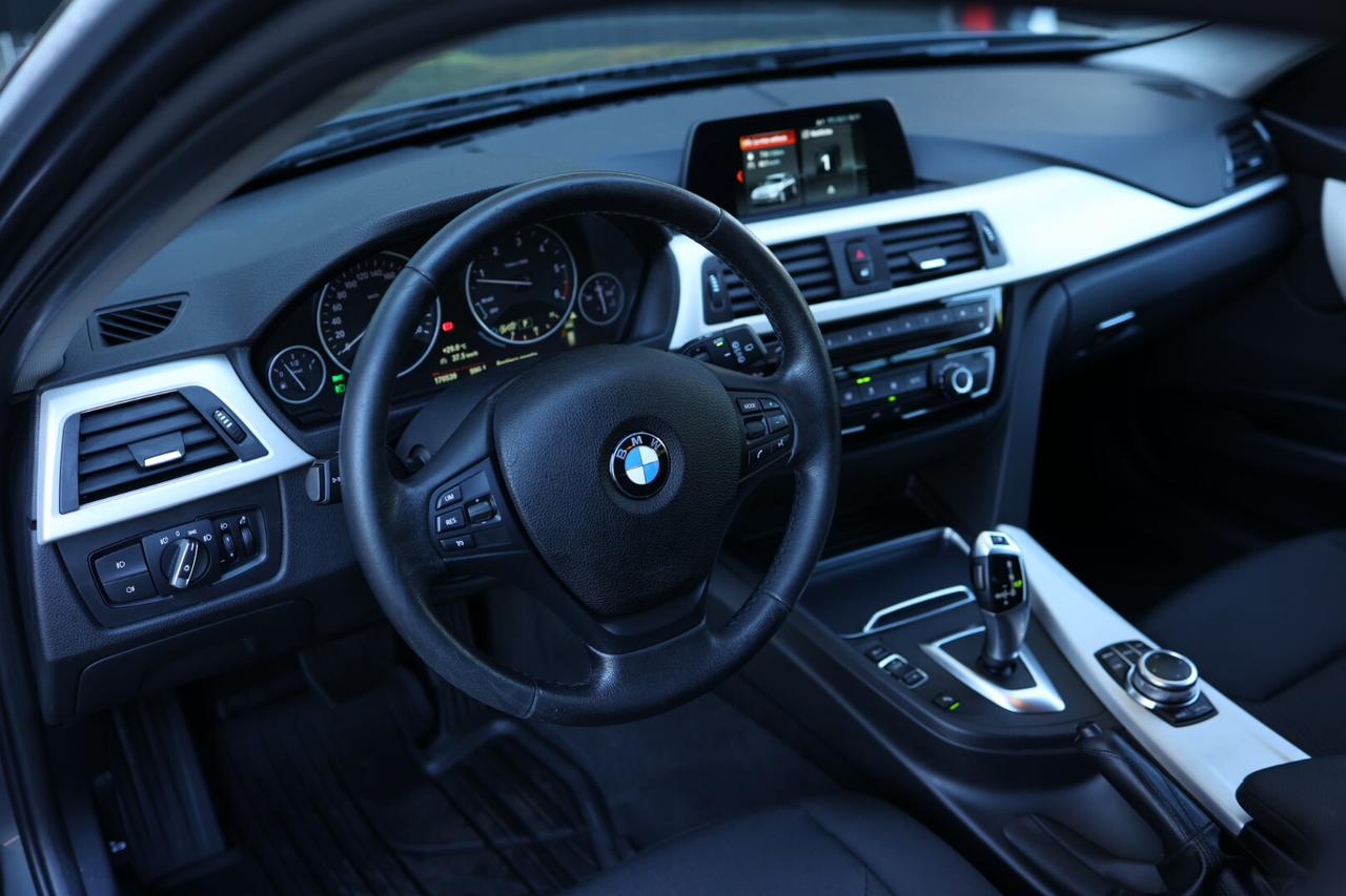 Bmw 320 320d xDrive Touring Business Advantage
