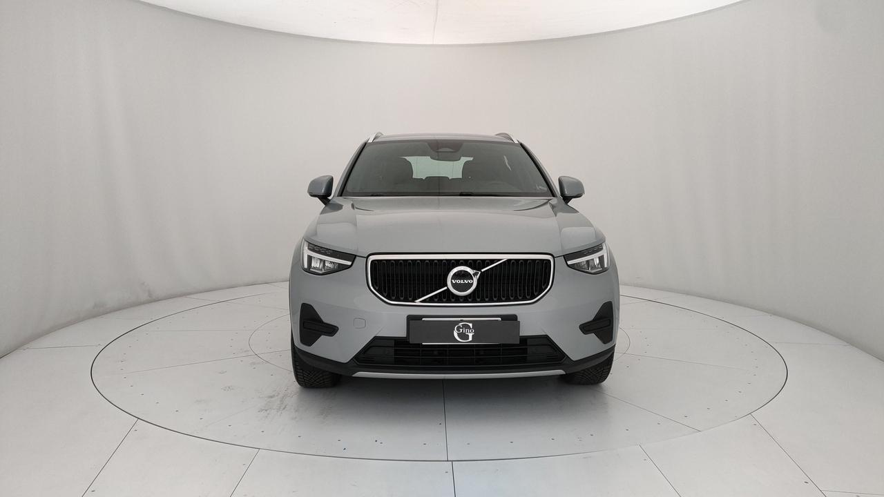 VOLVO XC40 2.0 b3 Essential auto
