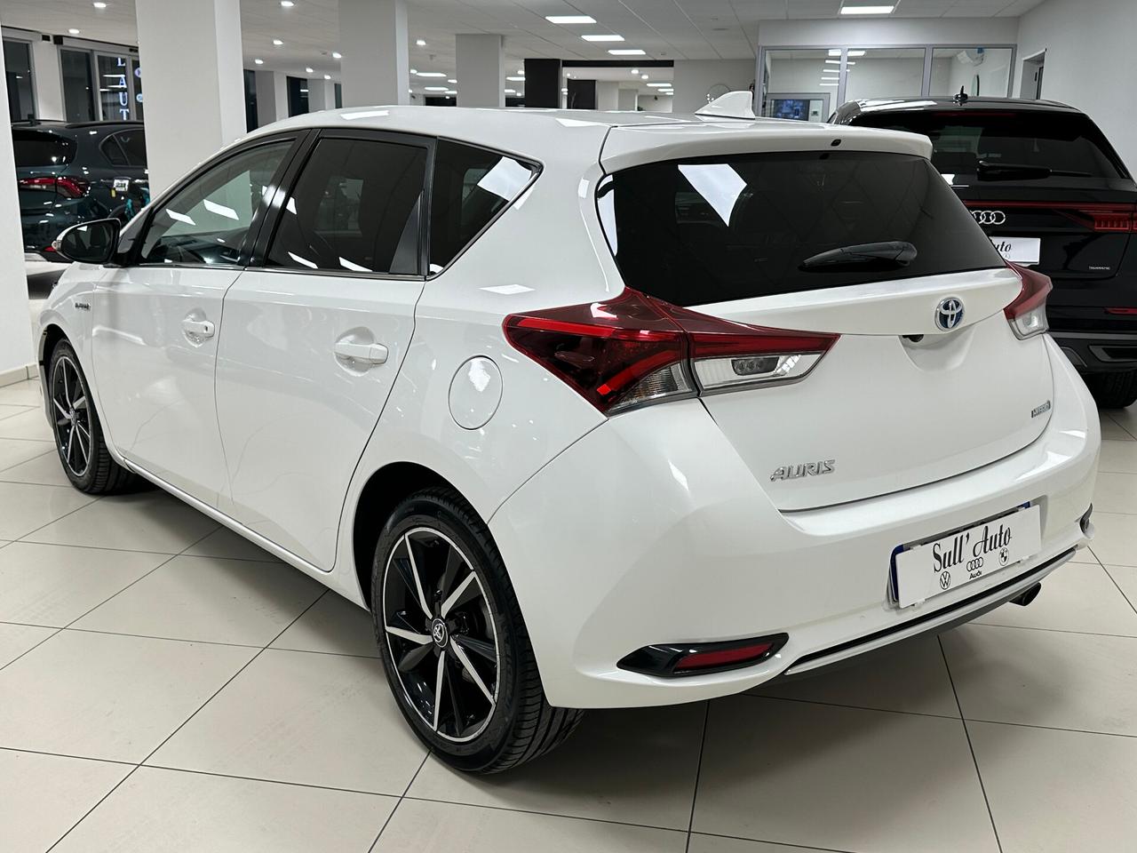 Toyota Auris 1.8 Hybrid Lounge - 2018