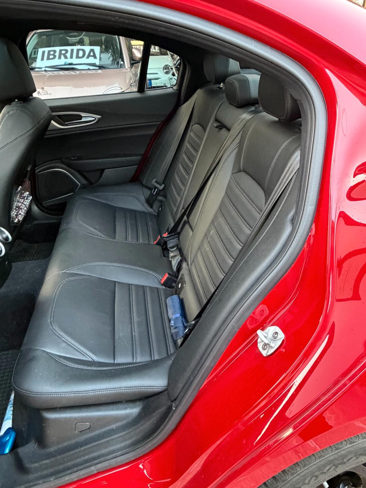 Alfa Romeo Giulia 2.0 Turbo 280 CV AT8 AWD Q4 Veloce