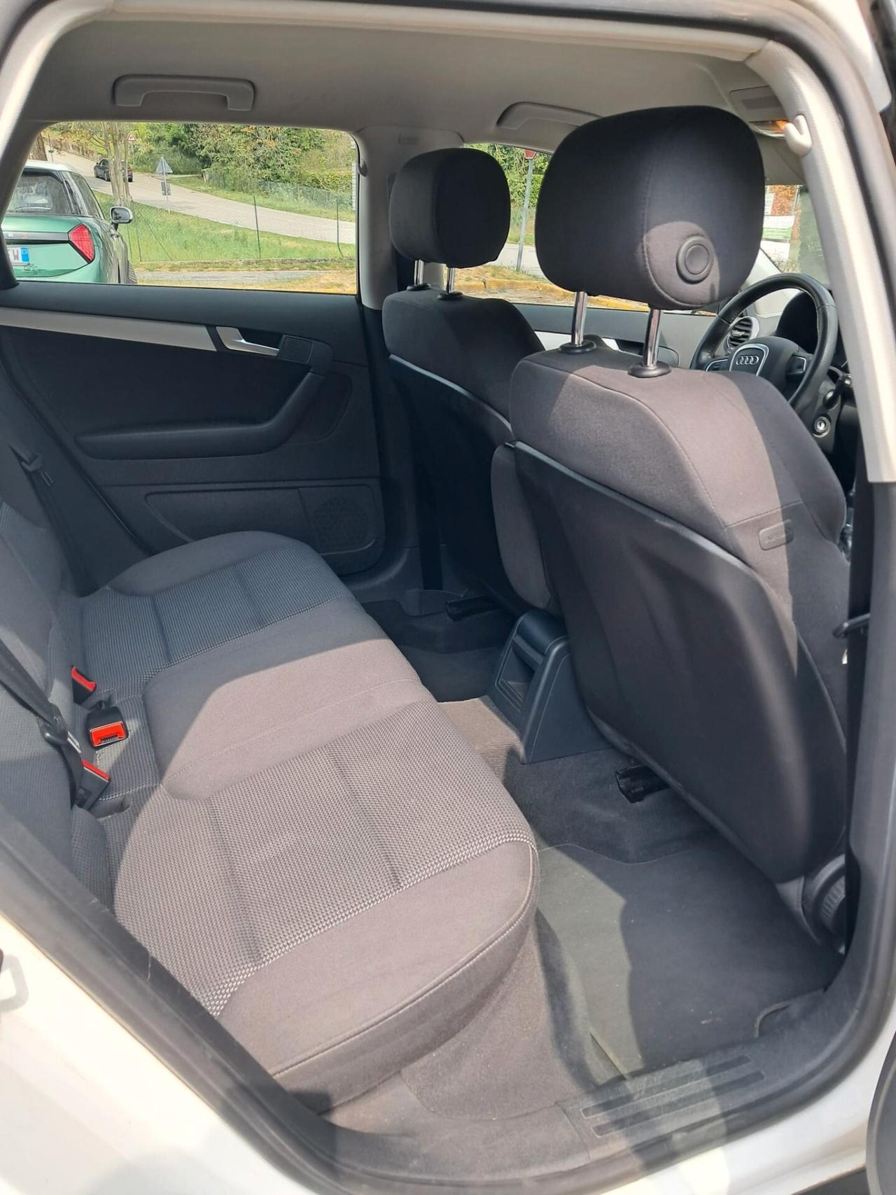 Audi A3 1.6 TDI 105 CV CR Ambition