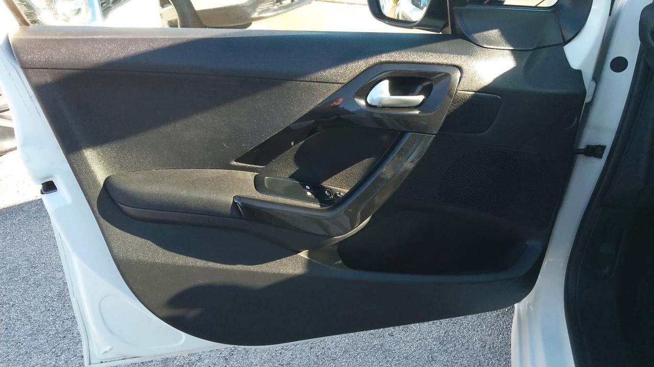 Peugeot 208 1.4 GPL