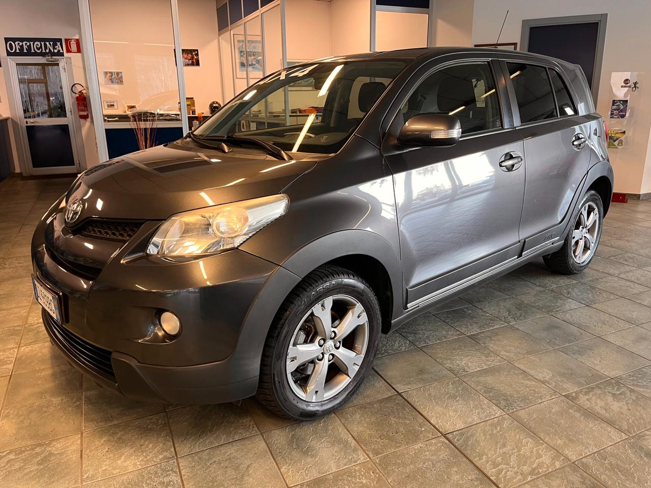 Toyota Urban Cruiser 1.4 D-4D 4X4 Luxury