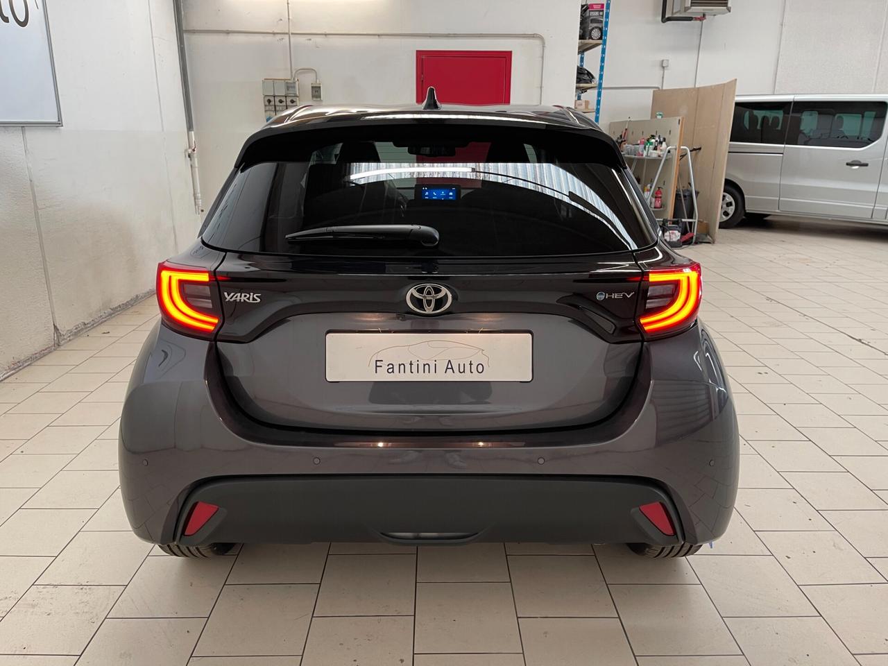 Toyota Yaris Trend Teck Pack 1.5h-Ok Neopatentato-LEGGI SOTTO