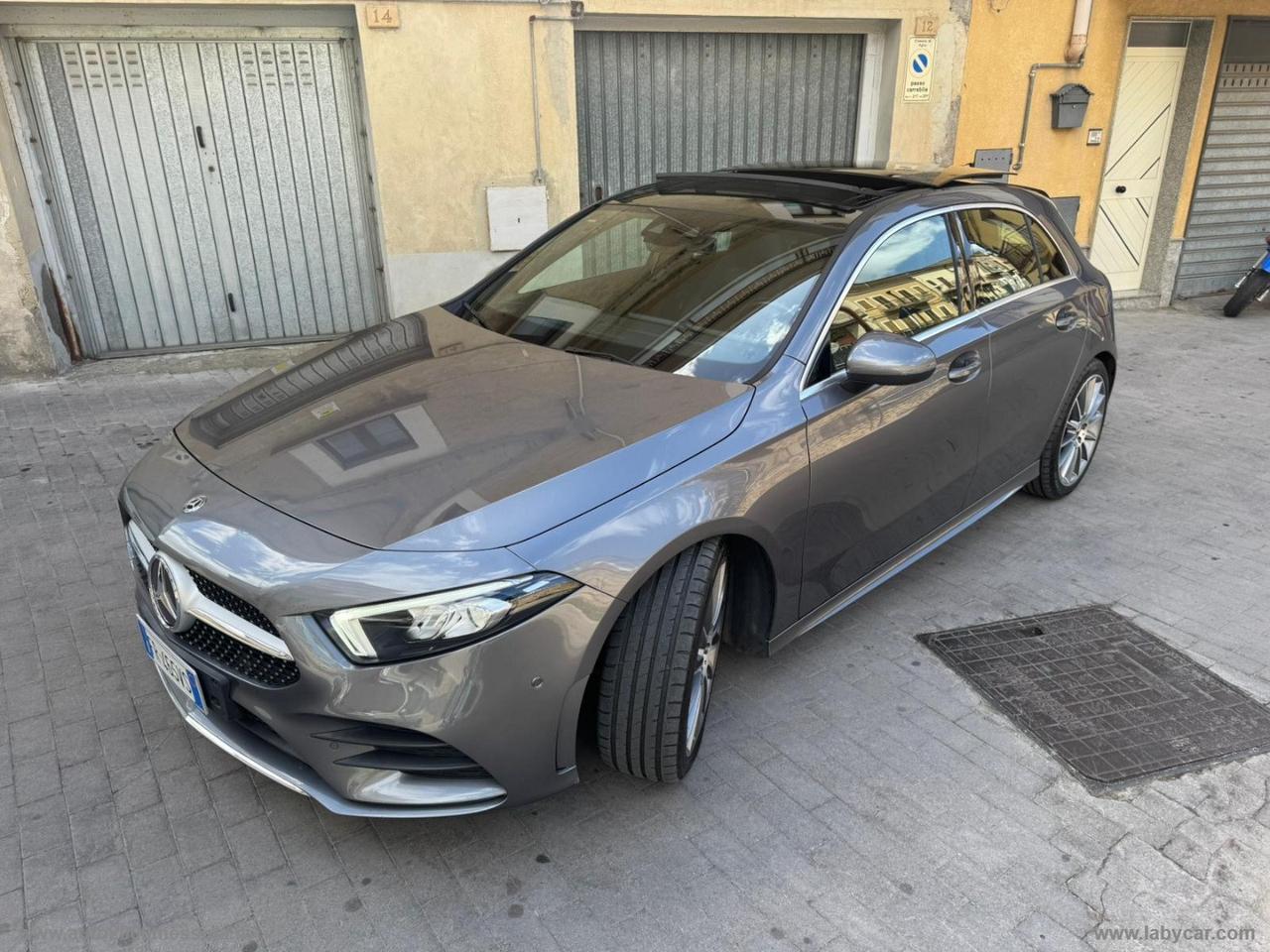 MERCEDES-BENZ A 180 d Automatic Premium