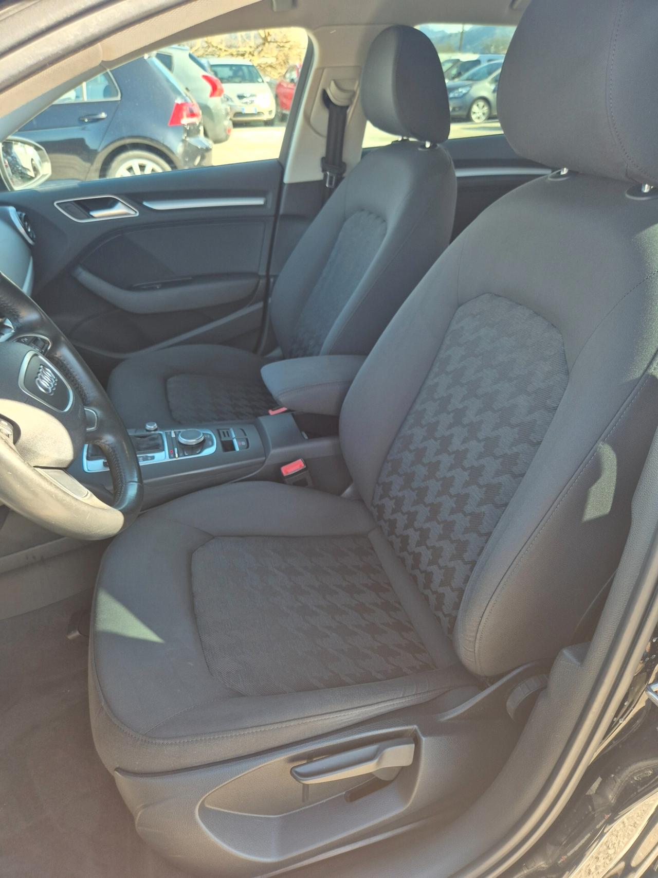 Audi A3 1.6 TDI ultra Attraction S-TRONIC