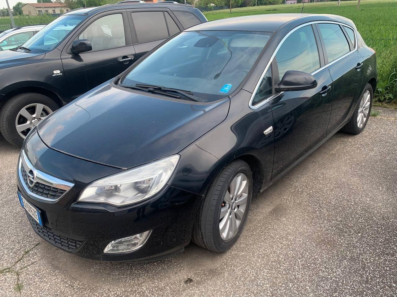 Opel Astra 1.7 CDTI 125CV 5 porte Cosmo