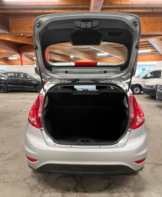 Ford Fiesta 1.4 TDCi 90cv Neopatentati