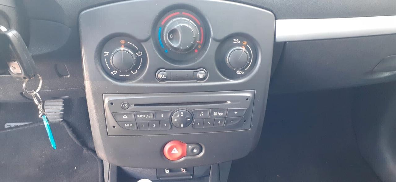 Renault Clio 2010 - 1.2 benzina Lb automobili