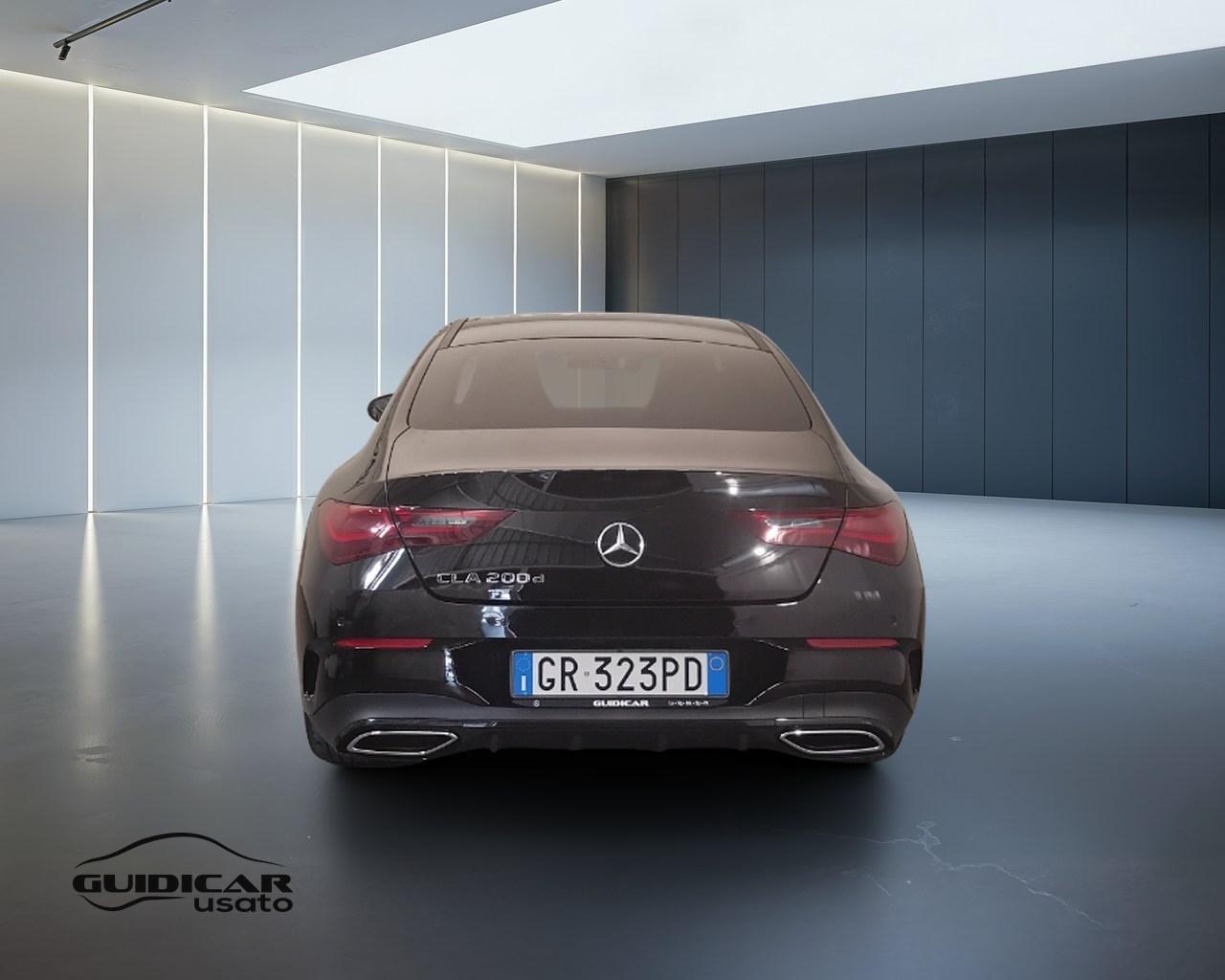 Mercedes-Benz CLA Coupe - C118 2023 - CLA Coupe 200 d AMG Line Advanced Plus auto