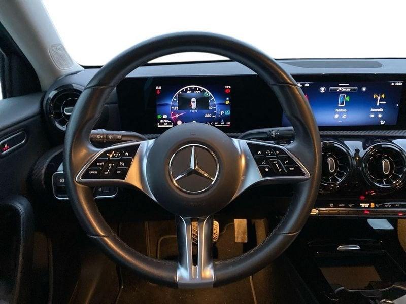 Mercedes-Benz Classe A A 180 d Advanced auto