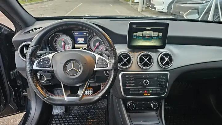 Mercedes-benz GLA 200 180 d Premium