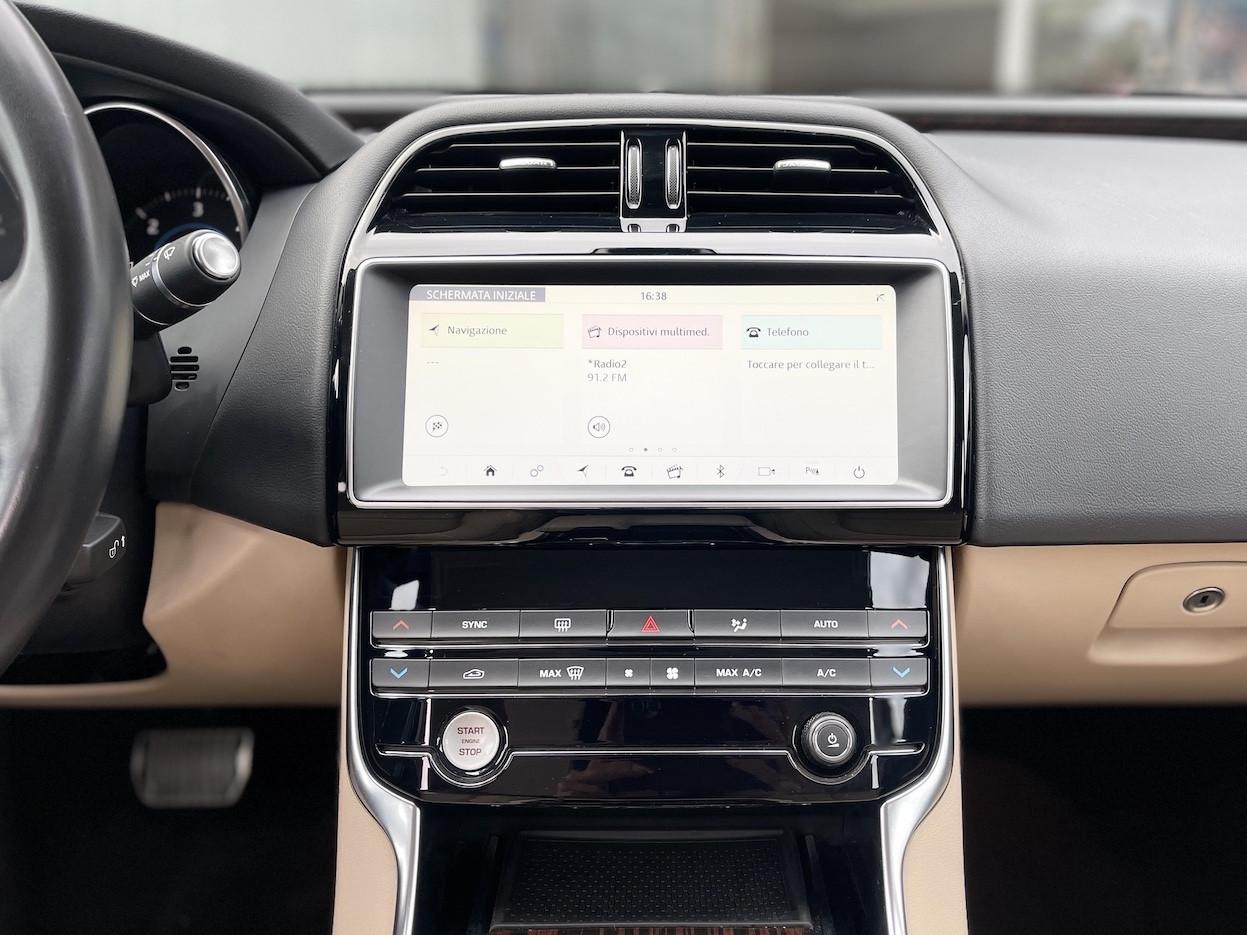 Jaguar XE 2.0 Diesel 180CV E6 Automatica - 2019