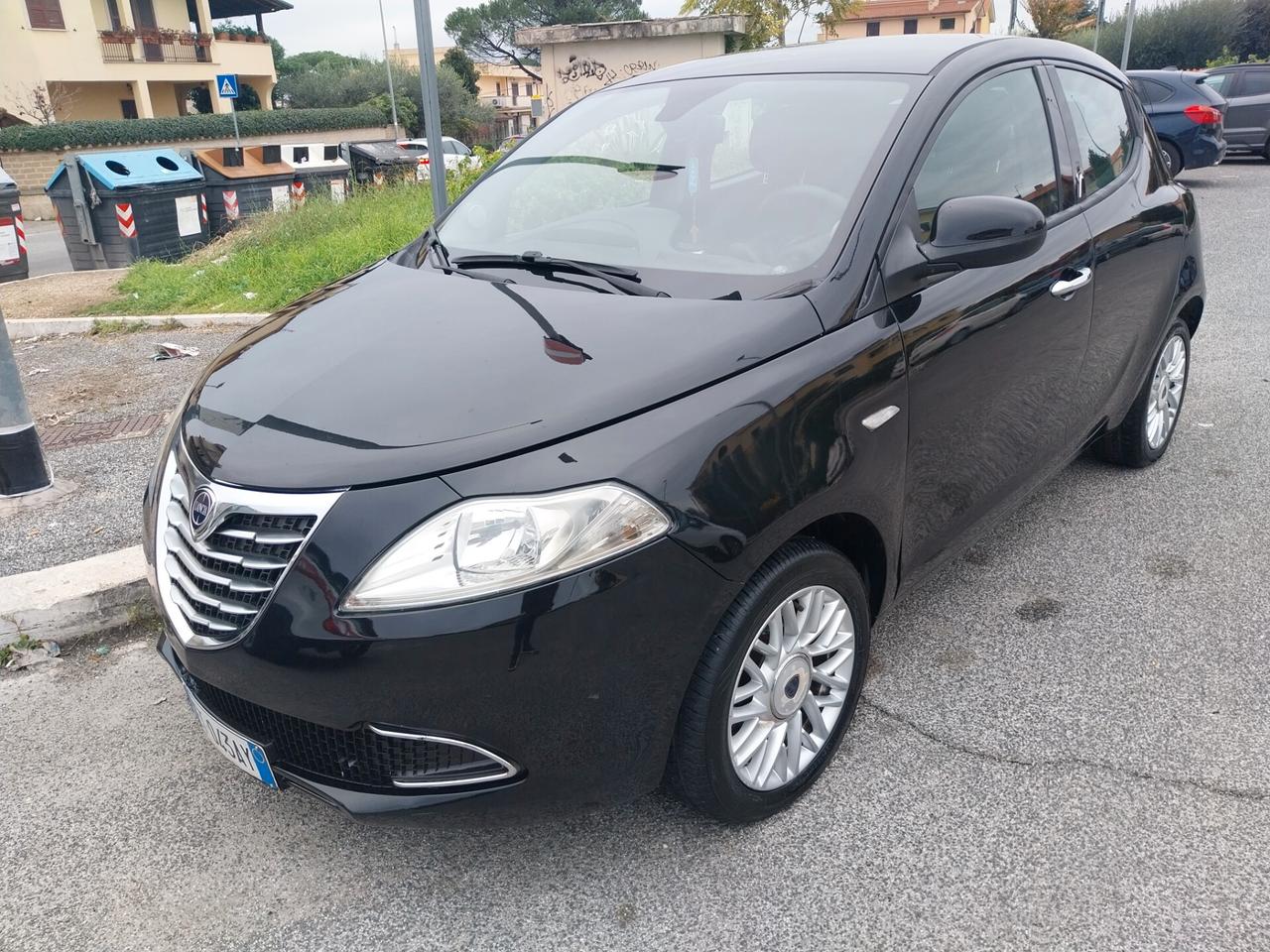 Lancia Ypsilon 1.2 69 CV 5 porte S&S Platinum