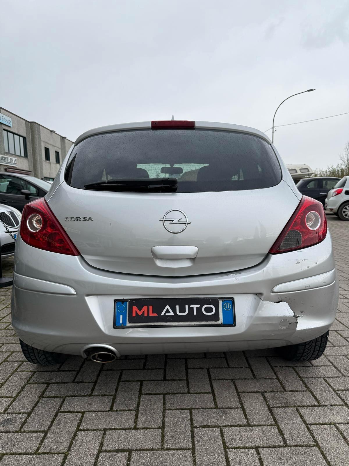 Opel Corsa 1.2 85CV 3 porte GPL-TECH Club - OK NEOPATENTATO