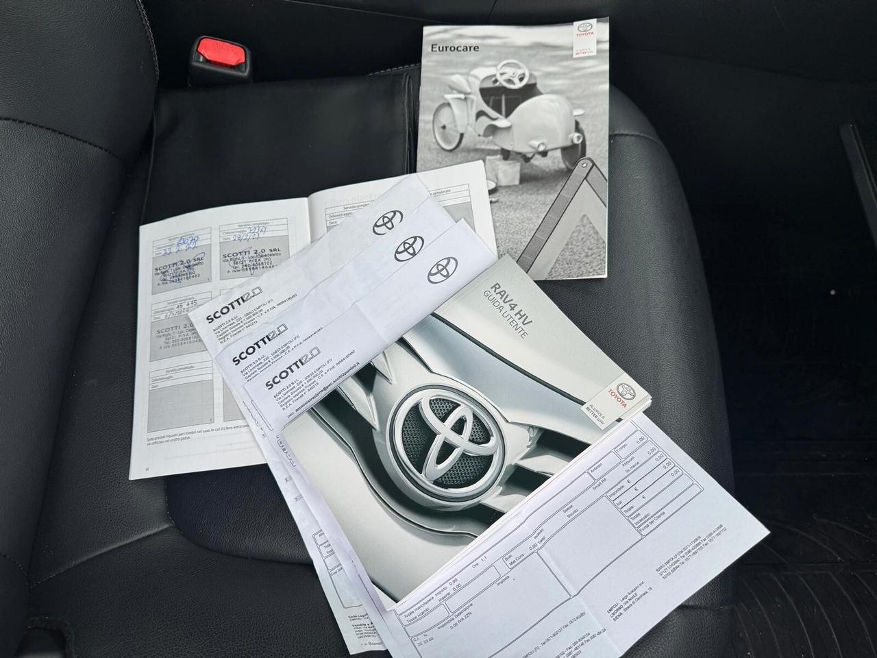 Toyota RAV 4 RAV4 2.5 HV (218CV) E-CVT 2WD Lounge PARI AL NUOVO TAGLIANDATO GARANZIA UFFICIALE