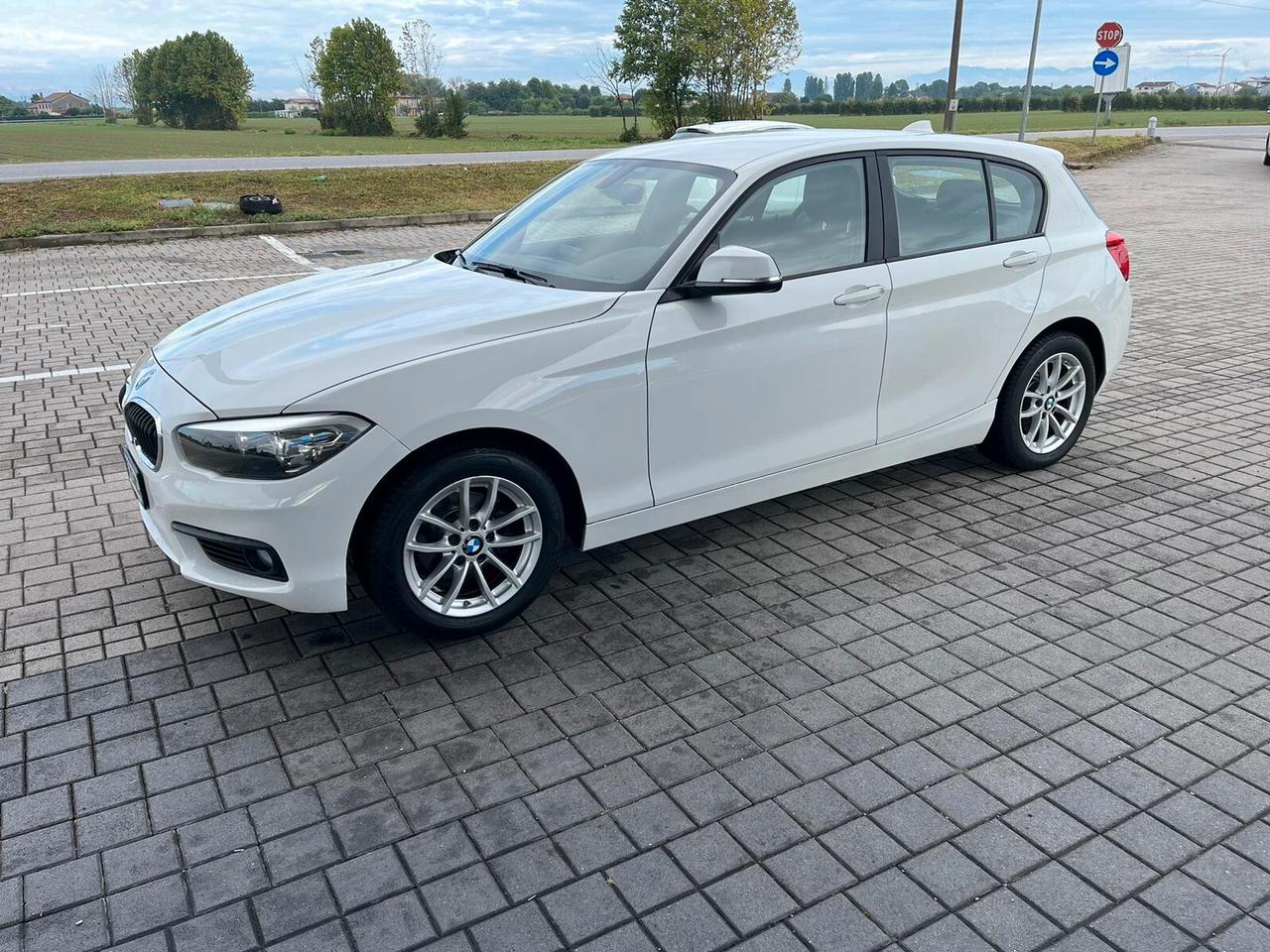 Bmw 116 116d 5p. Urban