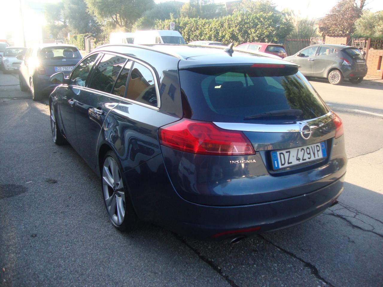 Opel Insignia 1.6 Turbo 180CV Sports Tourer Cosmo