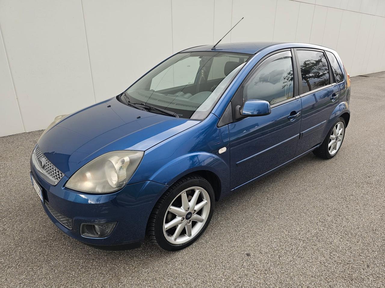 Ford Fiesta benzina