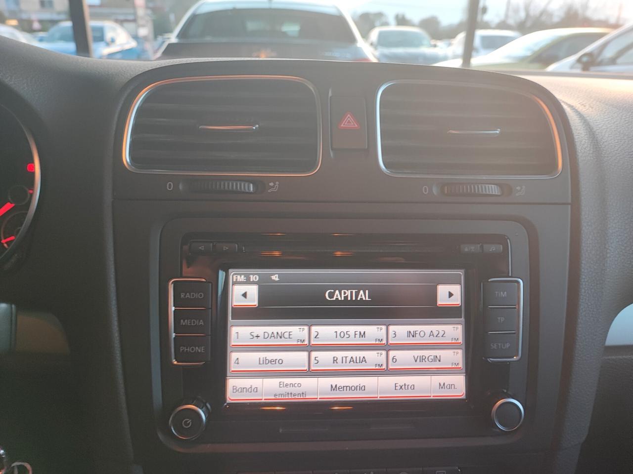 Volkswagen Golf 1.6 TDI DPF DSG 3p. Highline