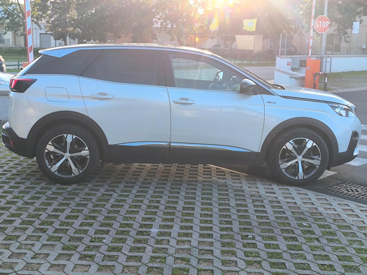 PEUGEOT 3008 GTLINE 1.5 HDI 130cv AUTOMATICO KM 107.000