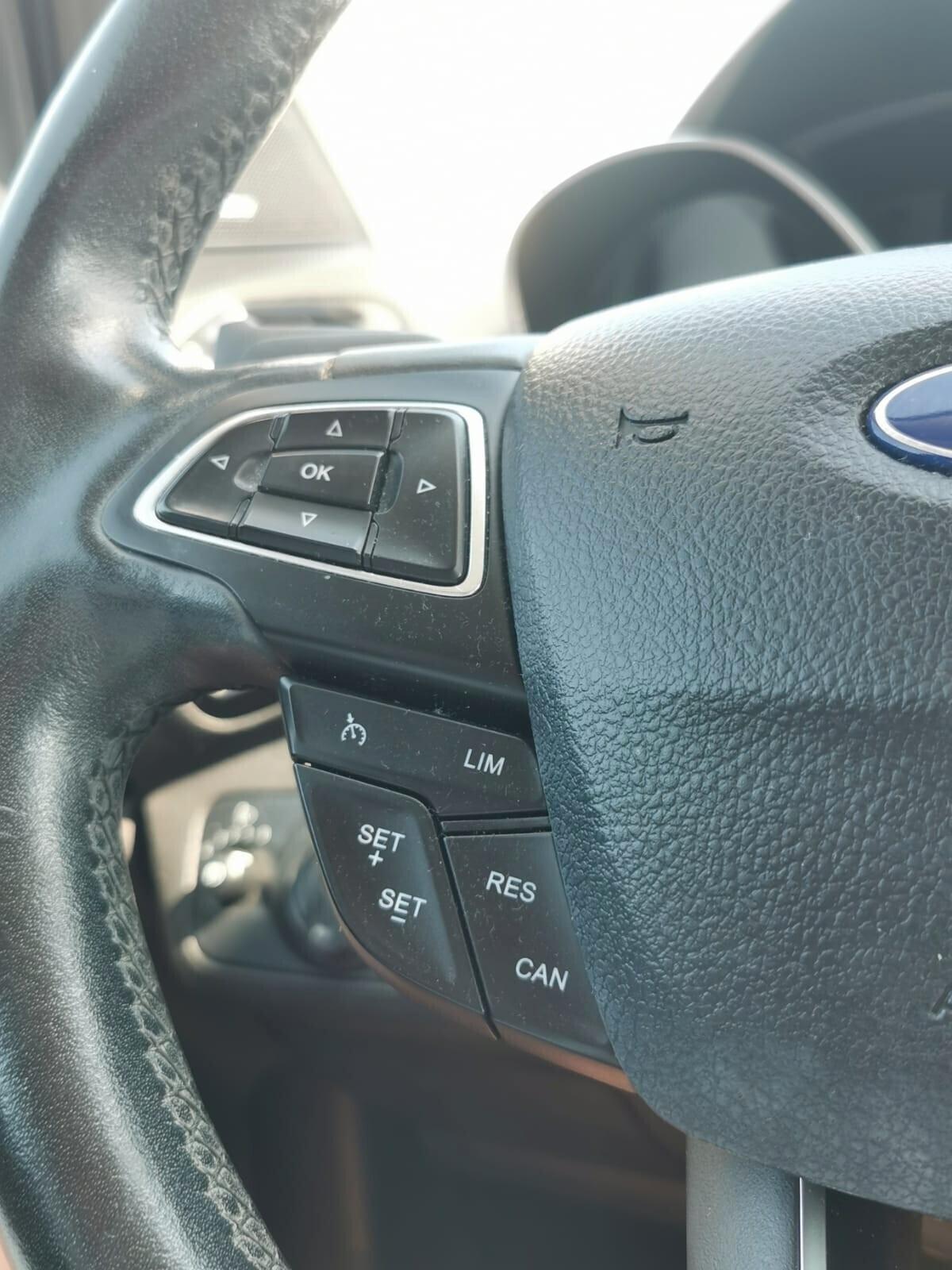 Ford Kuga 1.5 TDCI 120CV 2WD Powershift Tit.