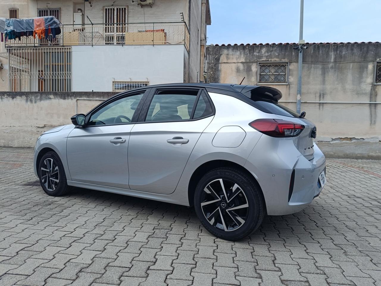 Opel Corsa 1.2 100 CV Edition