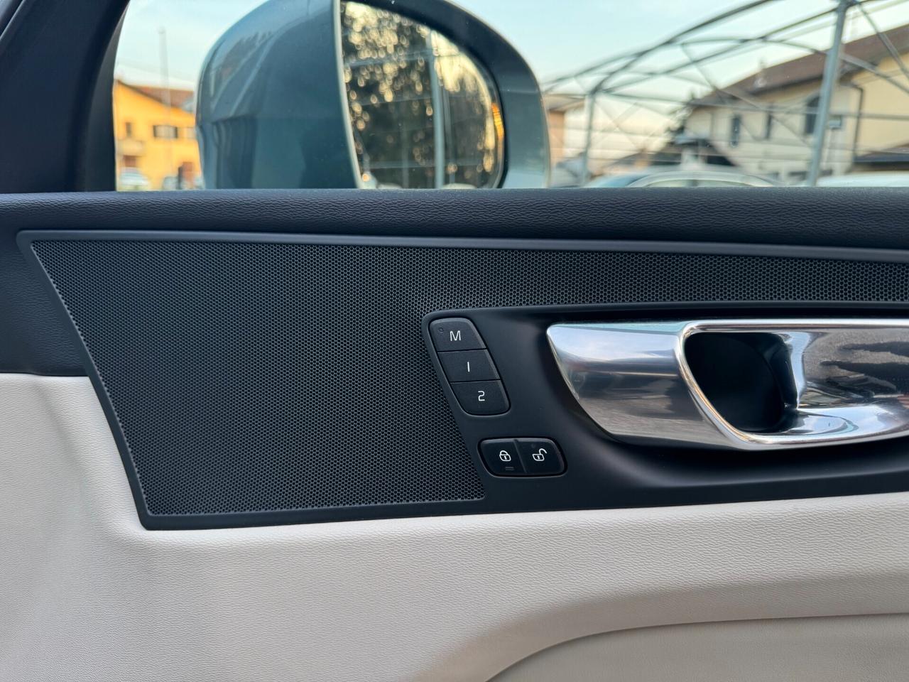 Volvo XC 60 XC60 B5 (d) AWD Geartronic Inscription