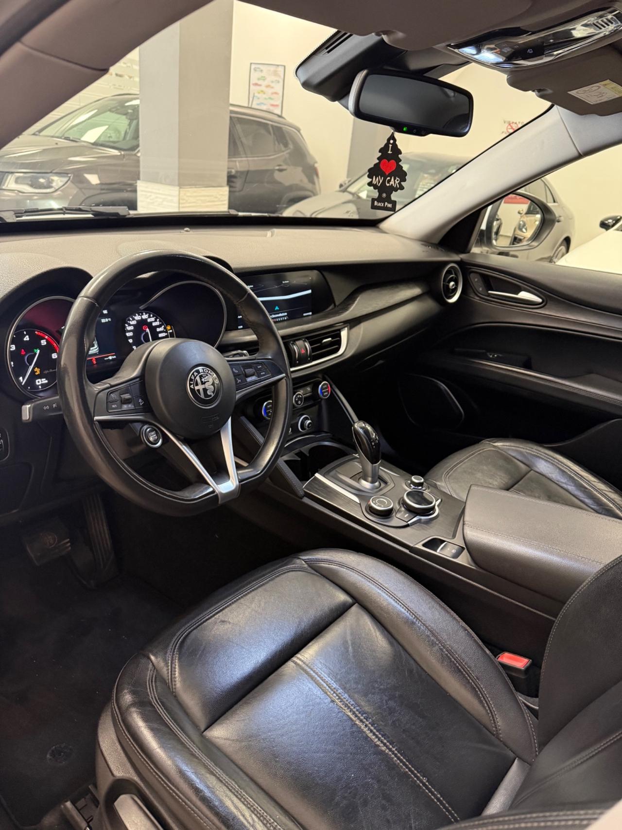 Alfa Romeo Stelvio 2.2 Turbodiesel 210 CV AT8 Q4 Executive