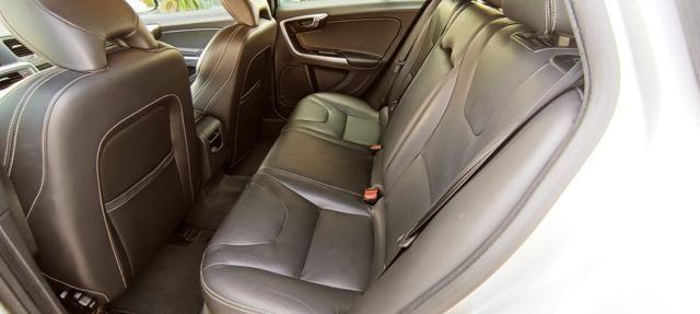 VOLVO V60 D3 Momentum