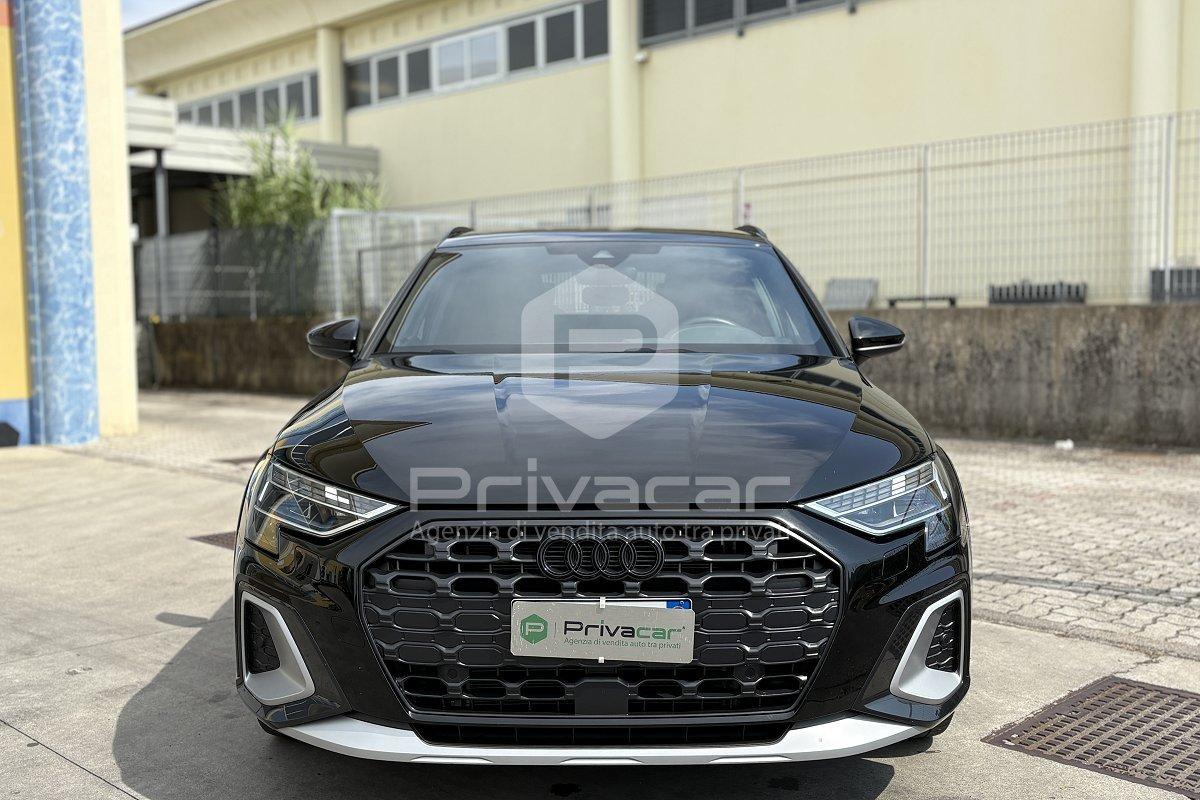 AUDI A3 allstreet 35 TFSI S tronic Identity Contrast
