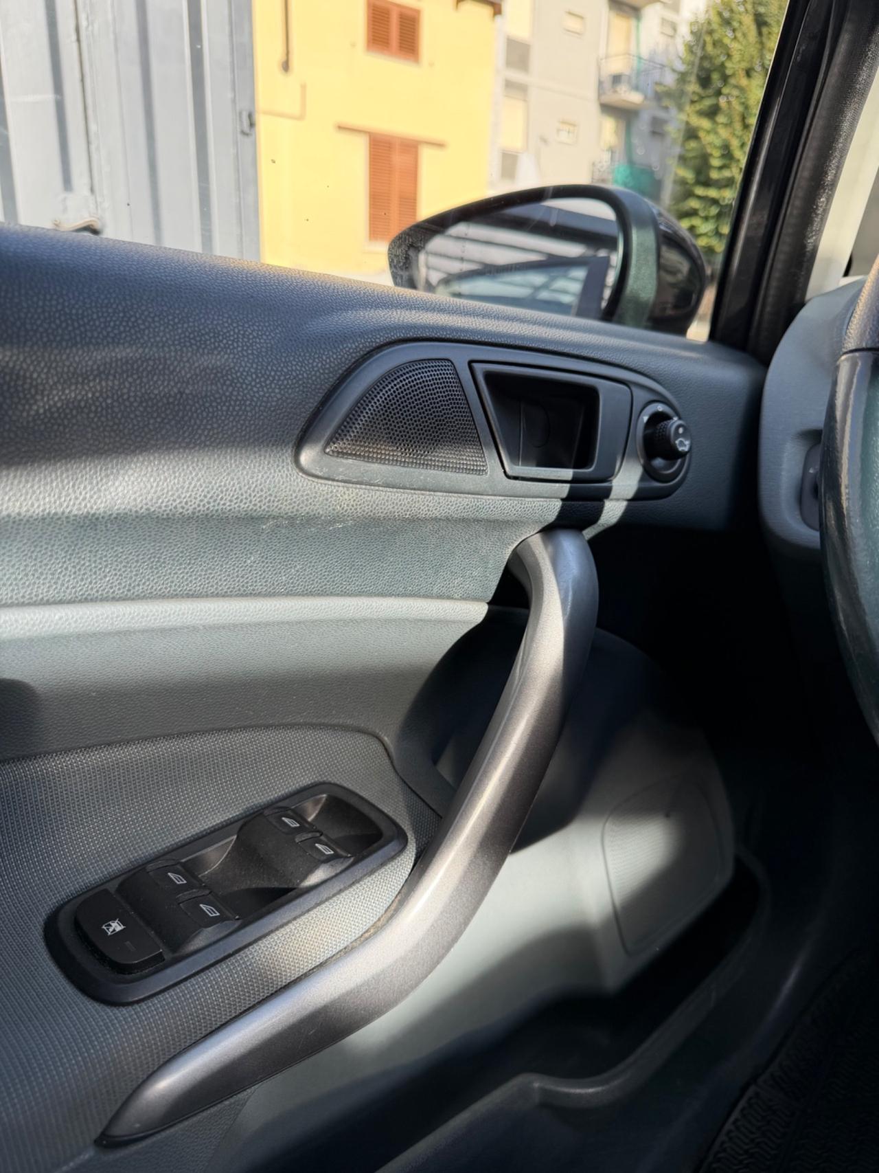 Ford Fiesta 1.2 Neopatentati Euro 5
