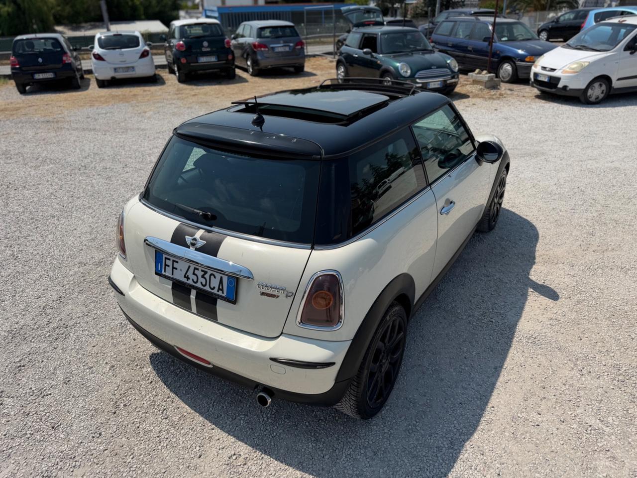 Mini 1.6 16V Cooper D Chili Automatica