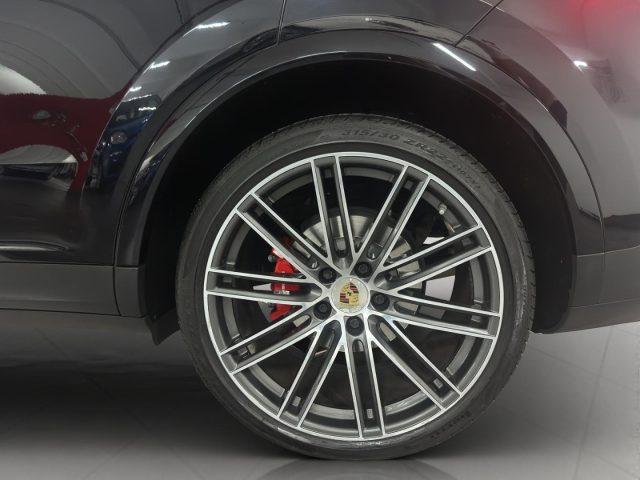 PORSCHE Cayenne 3.0 V6