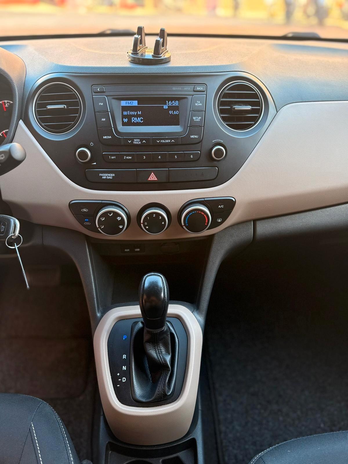 Hyundai i10 1.0 MPI Login A/T