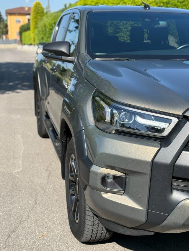 TOYOTA Hilux 2.4 D A/T 4WD Double Cab Invincible PREZZO FINITO
