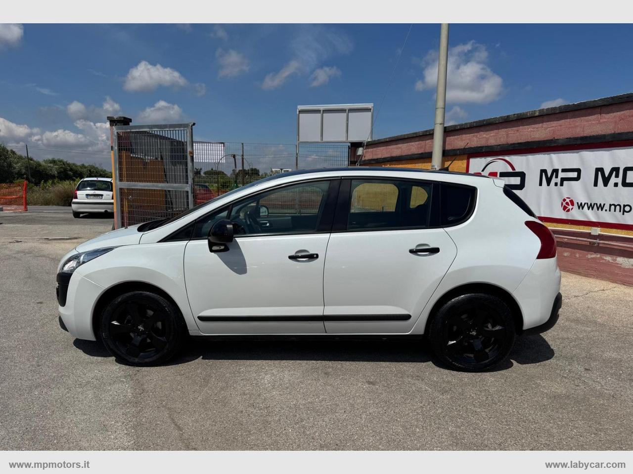 PEUGEOT 3008 BUSINESS 1.6 HDi 110CV