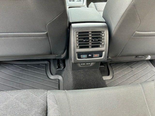 VOLKSWAGEN Golf 1.5 TGI DSG Life