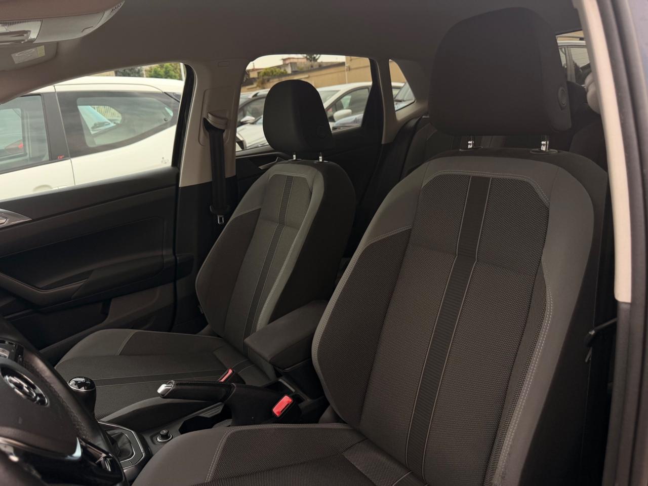 Volkswagen Polo 1.6 TDI 95cv R-LINE FULL LED MATRIX