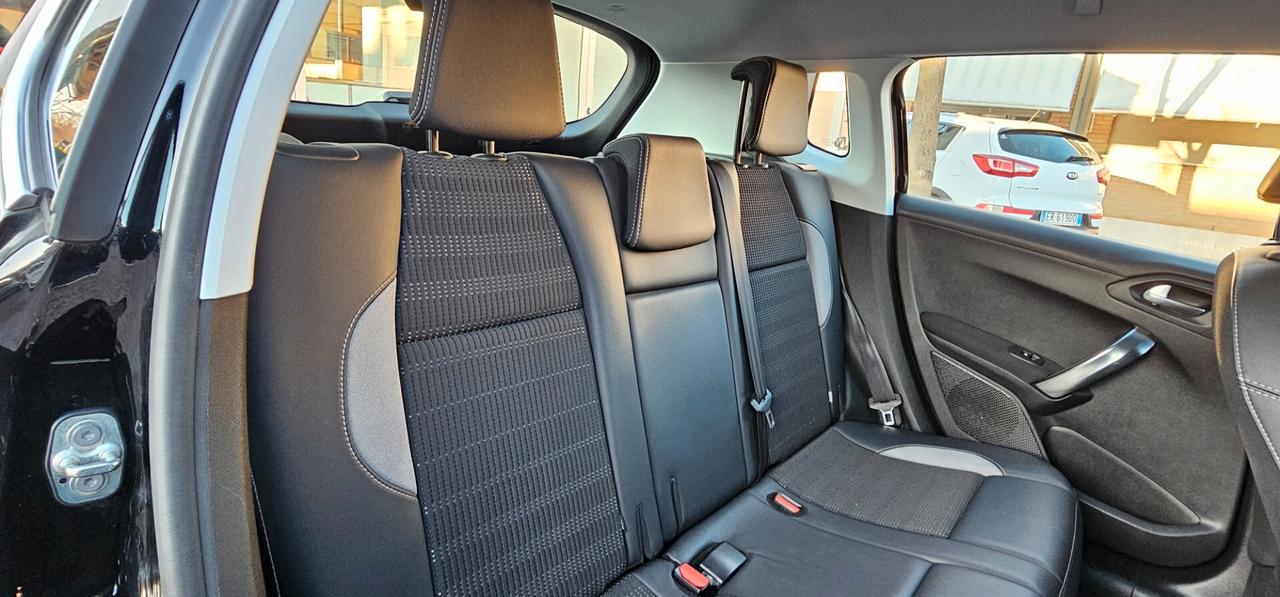 Peugeot 2008 1.6 diesel solo 89000 KM