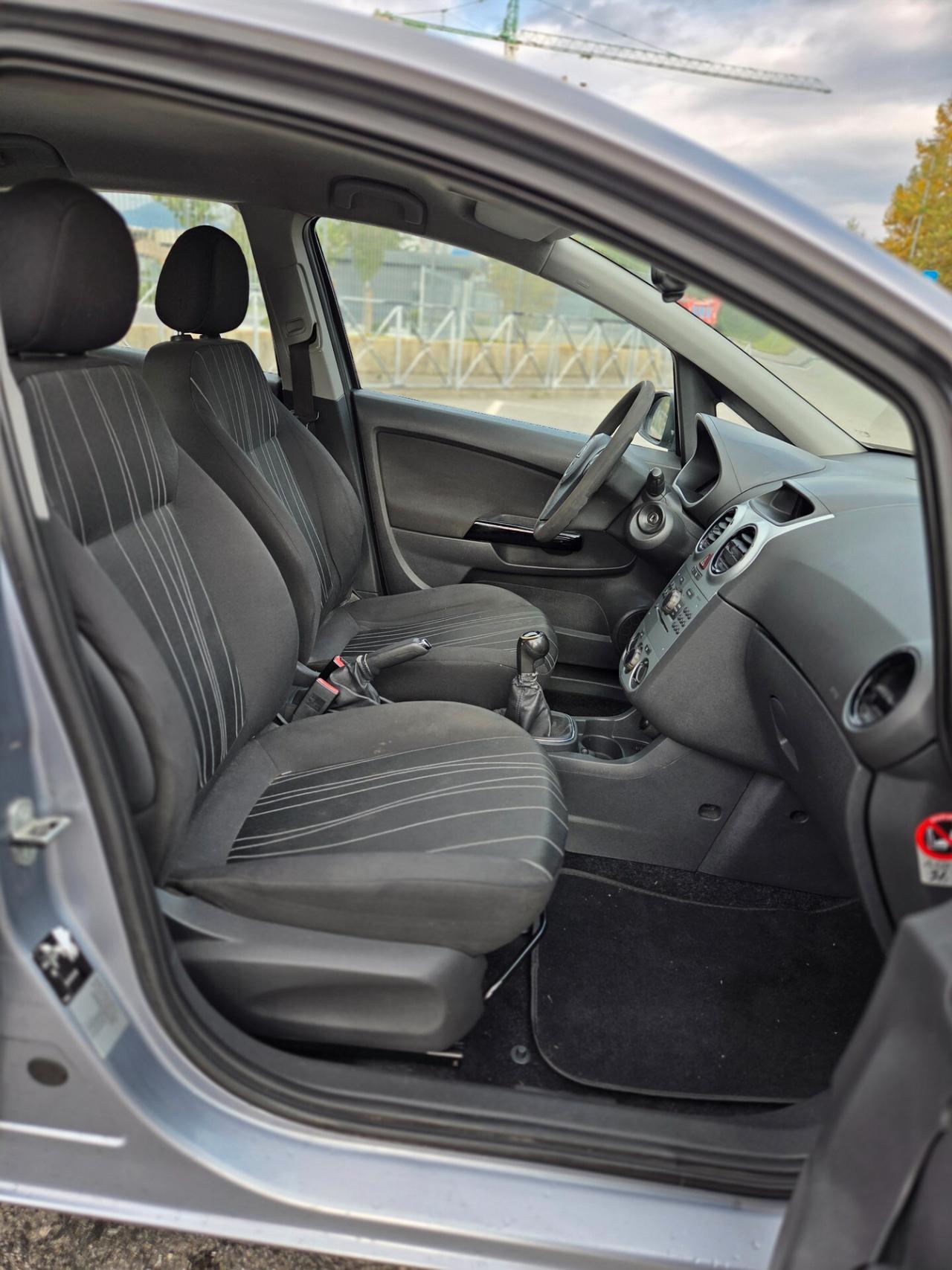Opel Corsa 1.2 80CV 5 porte GPL-TECH Edition