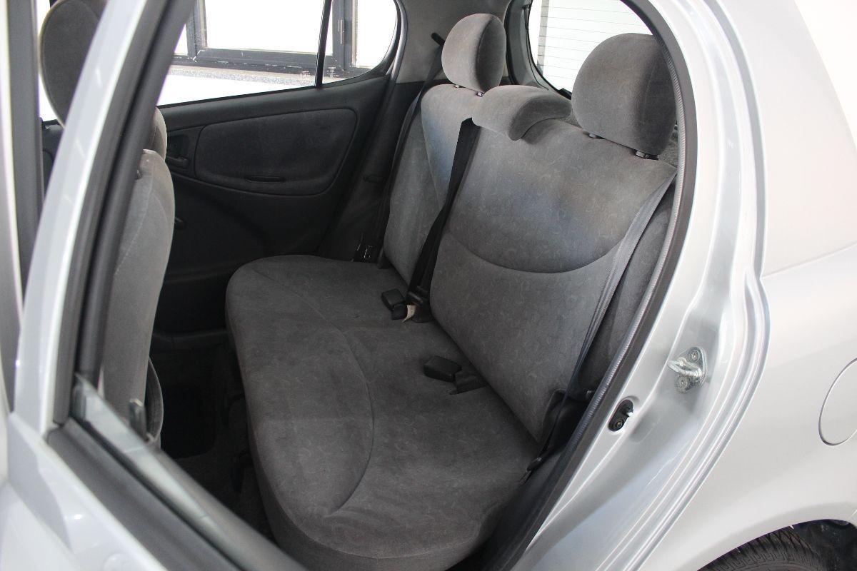 TOYOTA - Yaris - 16V 5 porte Sol